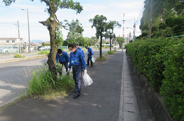 5S-Activities_Cleaning-off-premises--Nanyo-Complex-.jpg